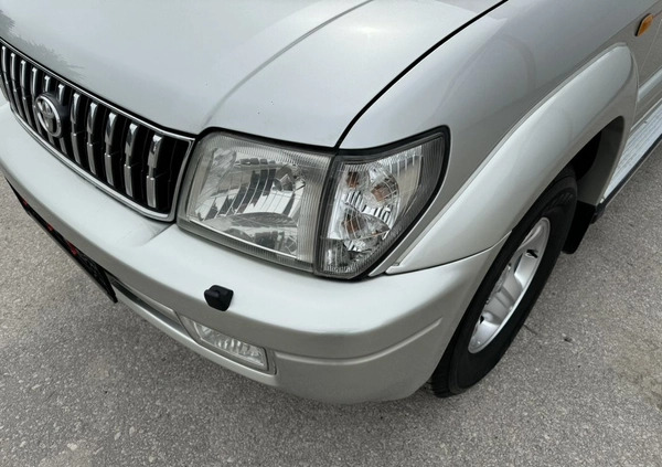 Toyota Land Cruiser cena 68500 przebieg: 205451, rok produkcji 2000 z Starachowice małe 781